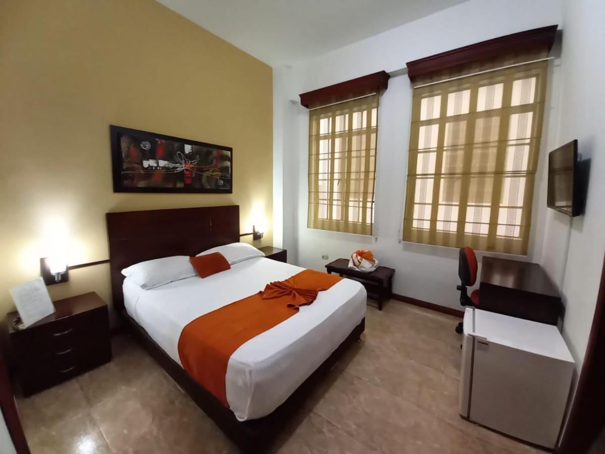 Hotel 721 เปเรย์รา ภายนอก รูปภาพ