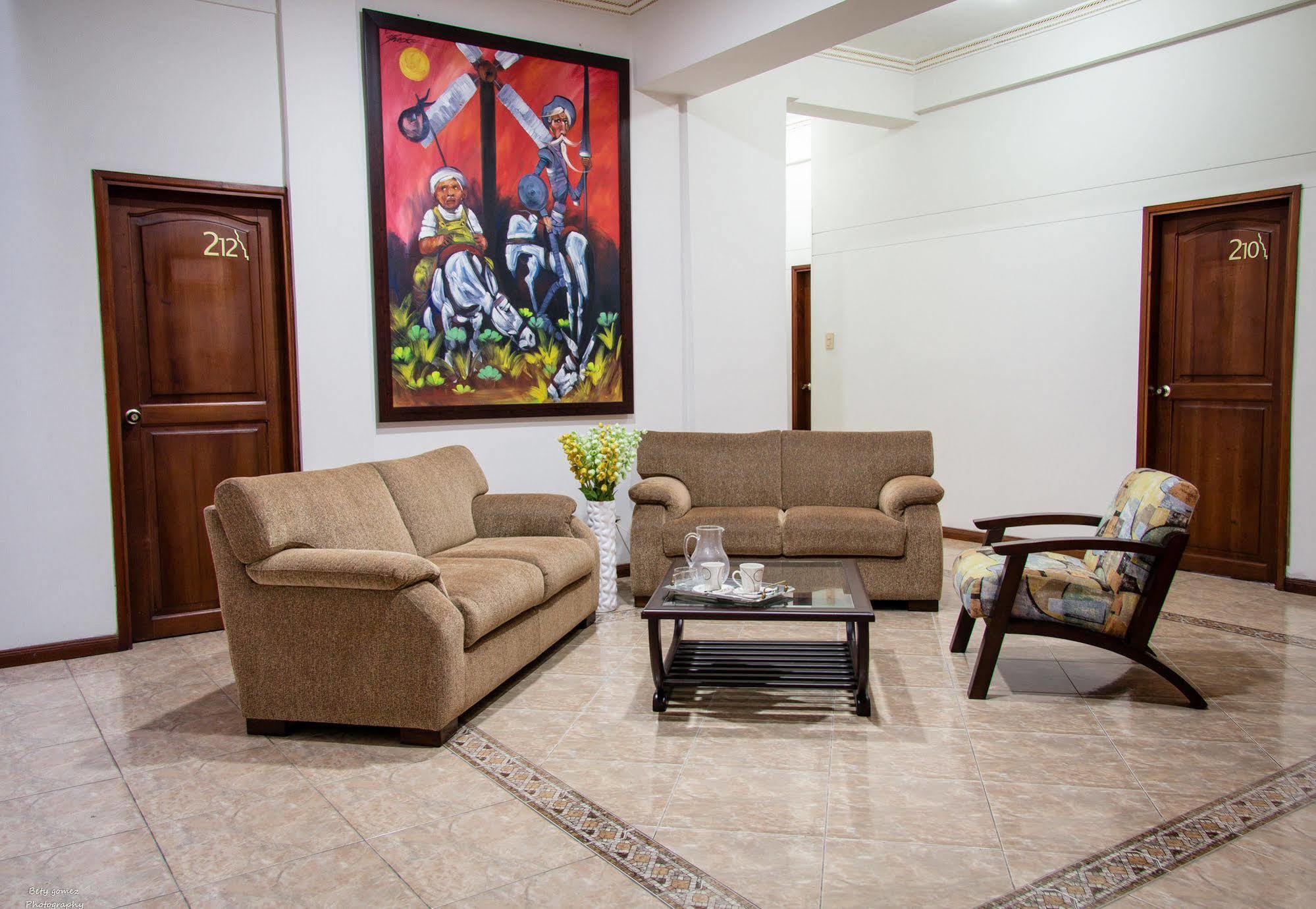 Hotel 721 เปเรย์รา ภายนอก รูปภาพ
